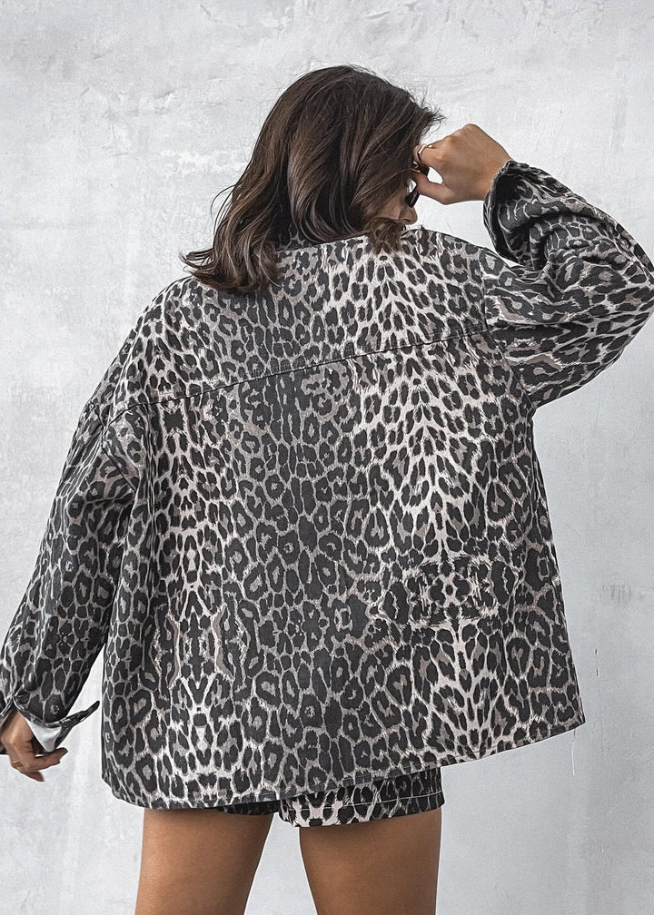 Sarah - Stylish Leopard Shacket